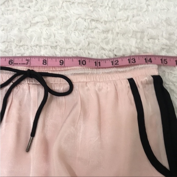 FOREVER 21 Shorts Light Pink & - Picture 4 of 7